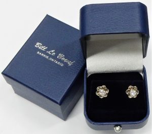 Diamond Leverback Earrings. Certified 585 (14kt) White Gold, Rhodium Finish. Iconic Design Diamond Leverback Earrings